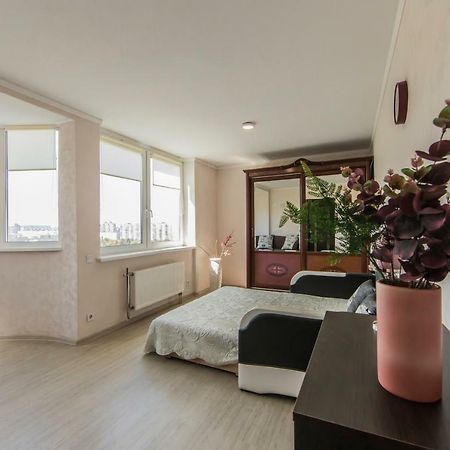 Super View, Luxury Apartment Near Chernihiv Metro. 키예프 외부 사진