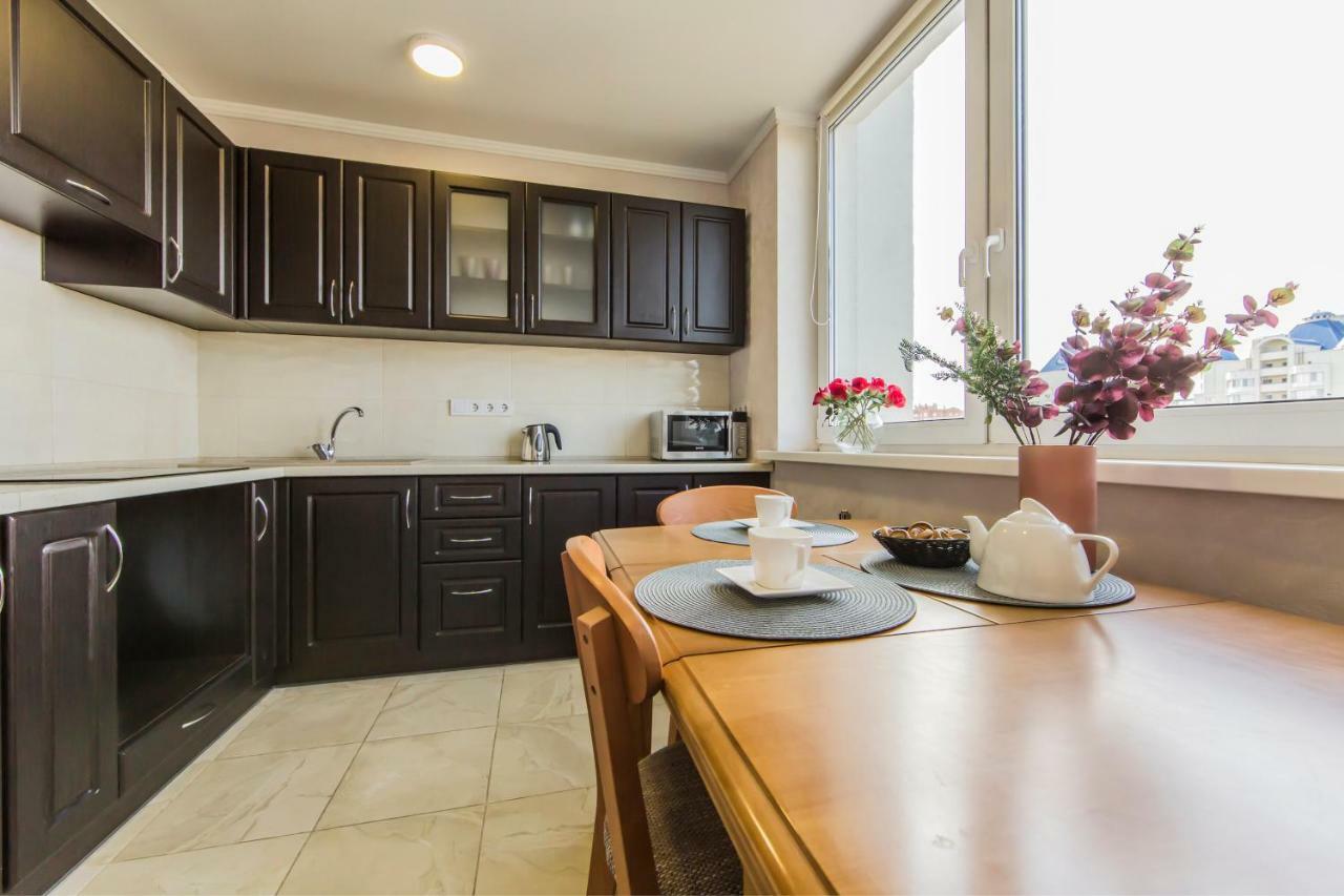 Super View, Luxury Apartment Near Chernihiv Metro. 키예프 외부 사진