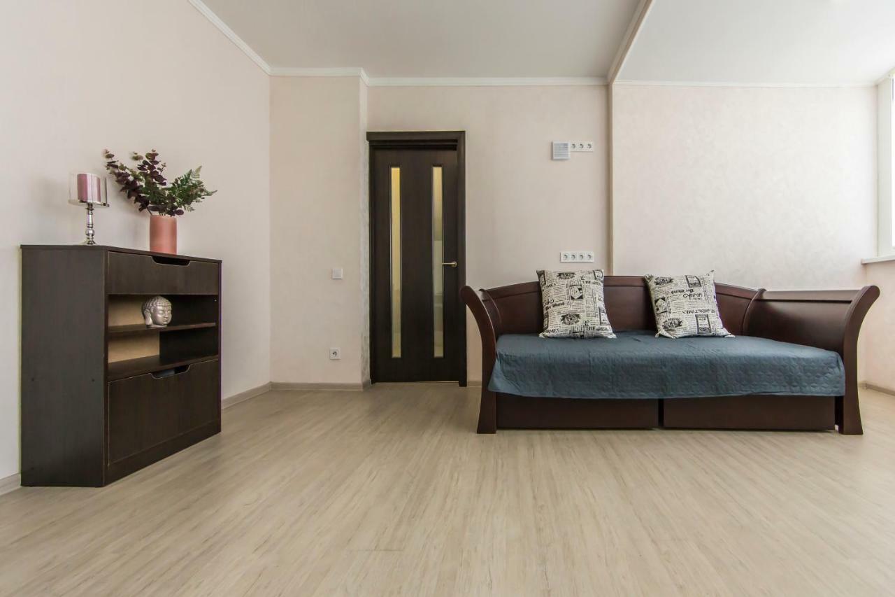 Super View, Luxury Apartment Near Chernihiv Metro. 키예프 외부 사진