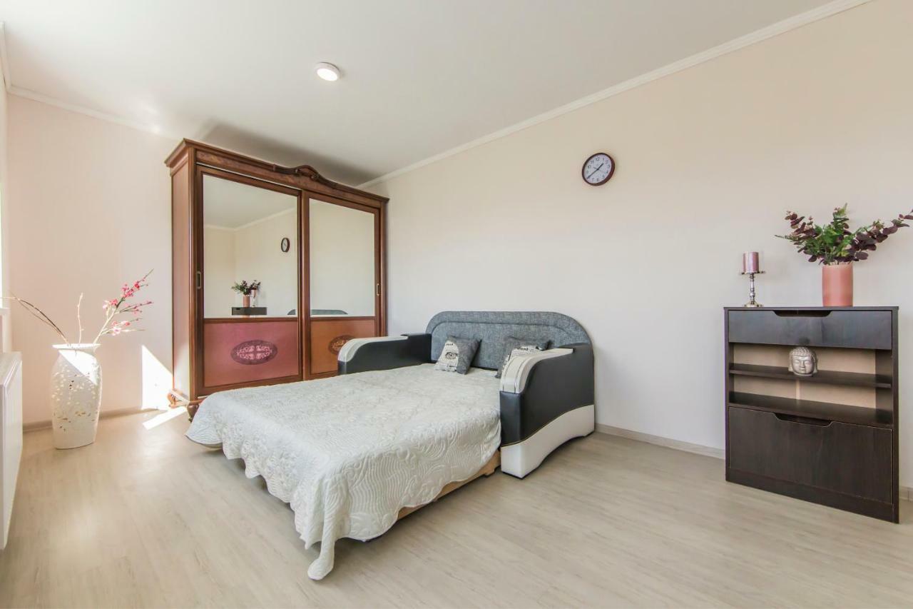 Super View, Luxury Apartment Near Chernihiv Metro. 키예프 외부 사진