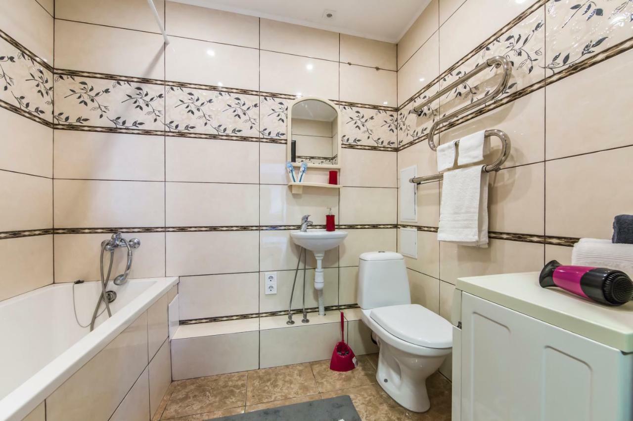 Super View, Luxury Apartment Near Chernihiv Metro. 키예프 외부 사진